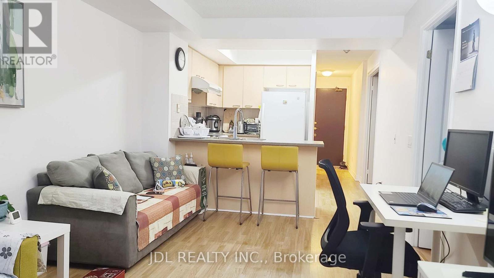 701 - 25 Times Ave Avenue, Markham, Ontario  L3T 7X5 - Photo 8 - N12760394