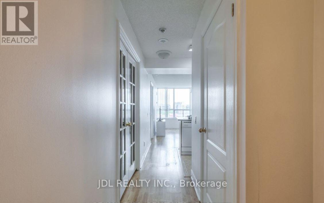 701 - 25 Times Ave Avenue, Markham, Ontario  L3T 7X5 - Photo 9 - N12760394