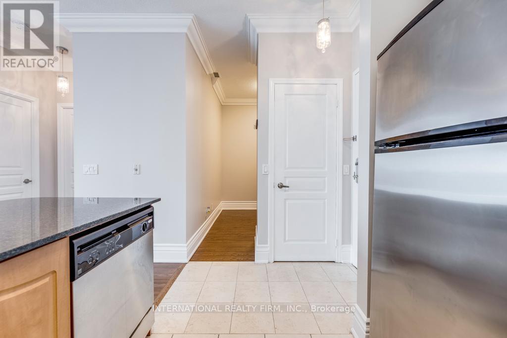 Ph09 - 350 Red Maple Road, Richmond Hill, Ontario  L4C 0T5 - Photo 10 - N12760396