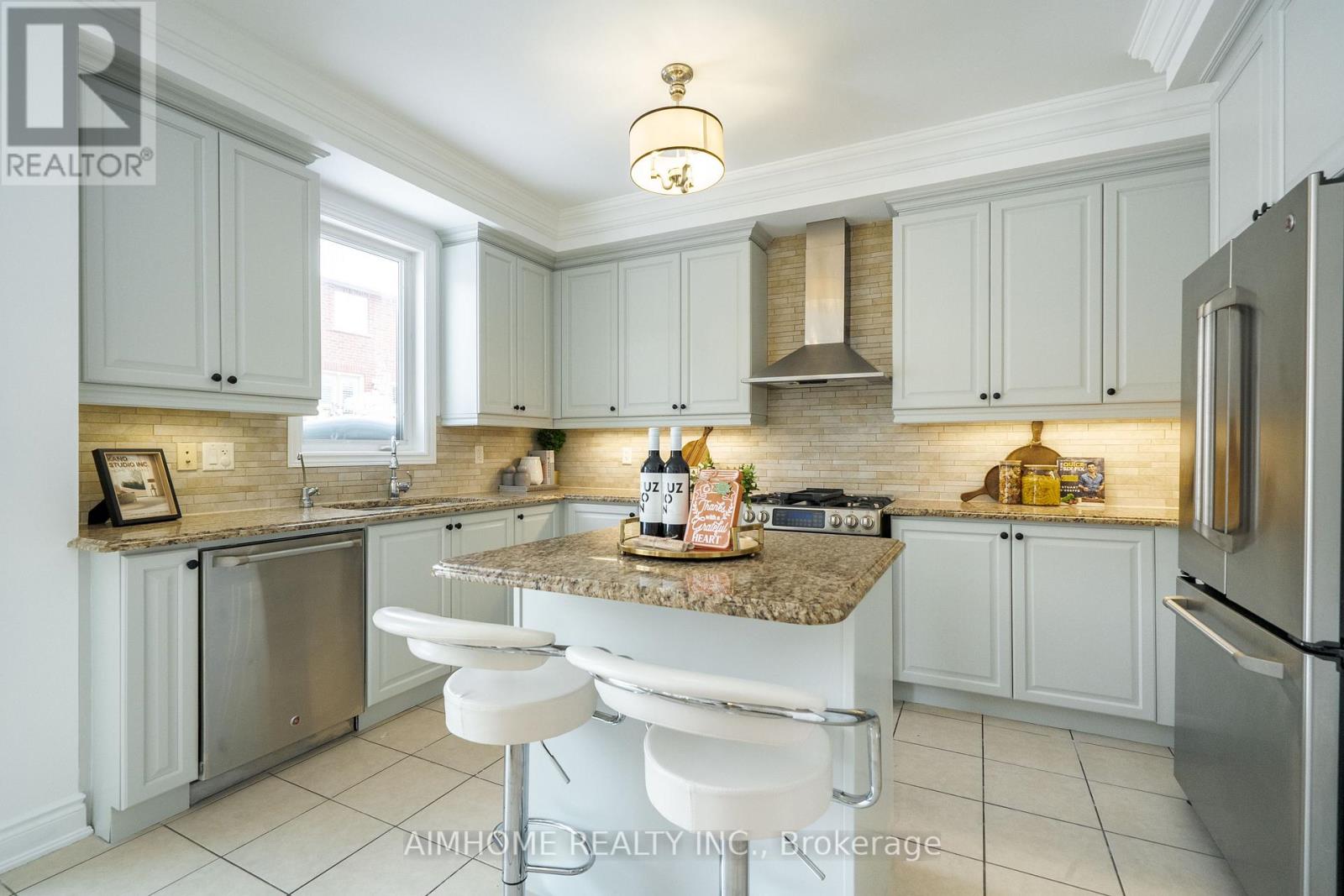 15 Rowley Street, Richmond Hill, Ontario  L4E 0N2 - Photo 17 - N12760412