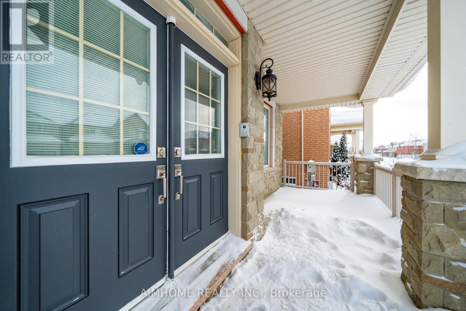 15 Rowley Street, Richmond Hill, Ontario  L4E 0N2 - Photo 3 - N12760412