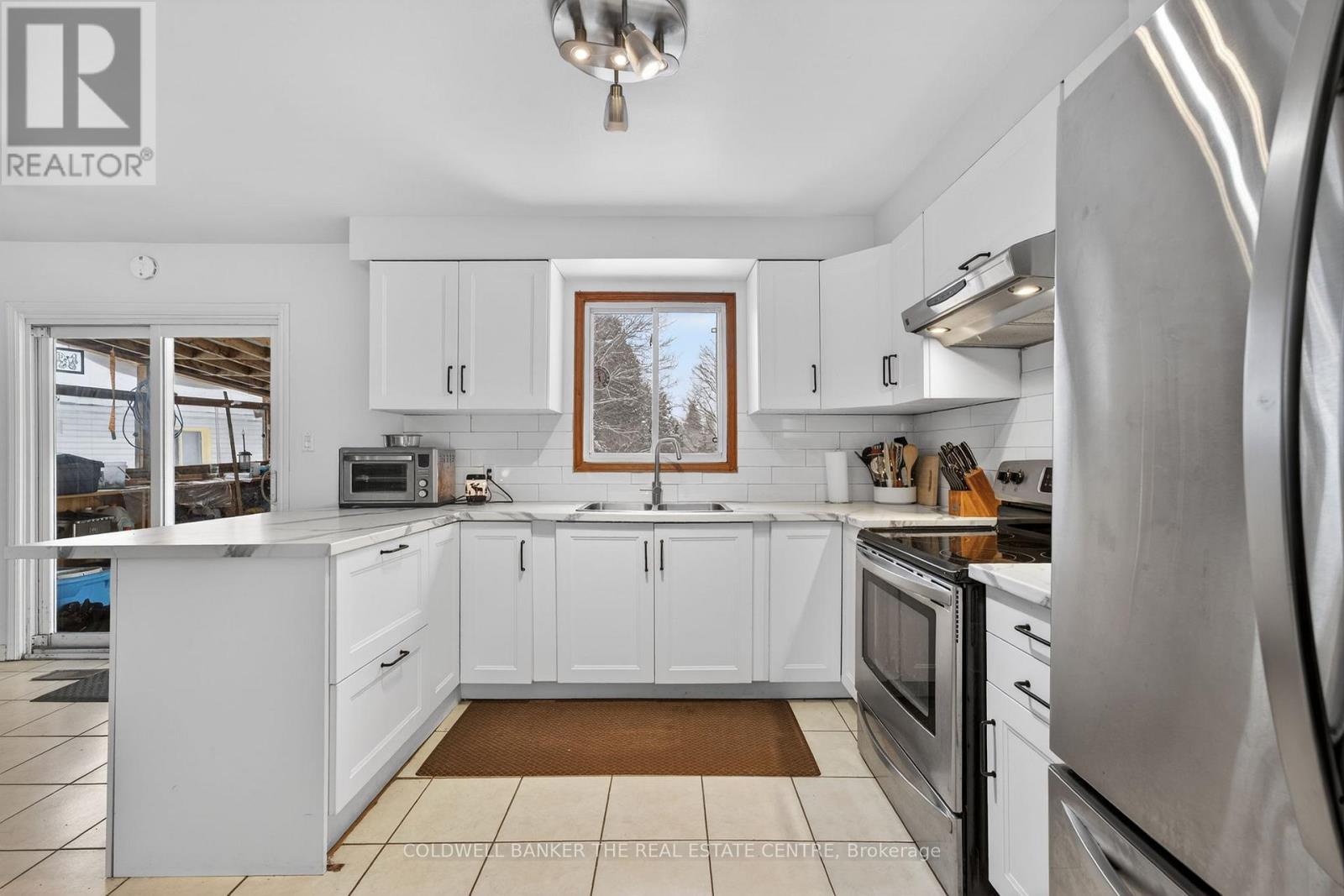 928 Blackwoods Avenue, Innisfil, Ontario  L9S 1S6 - Photo 12 - N12760418