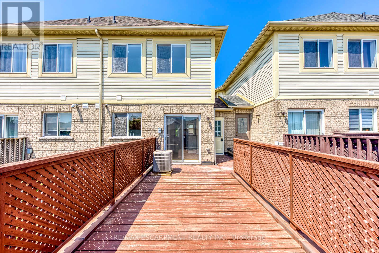 2218 Shadetree Avenue W, Burlington, Ontario  L7L 6L4 - Photo 30 - W12760376