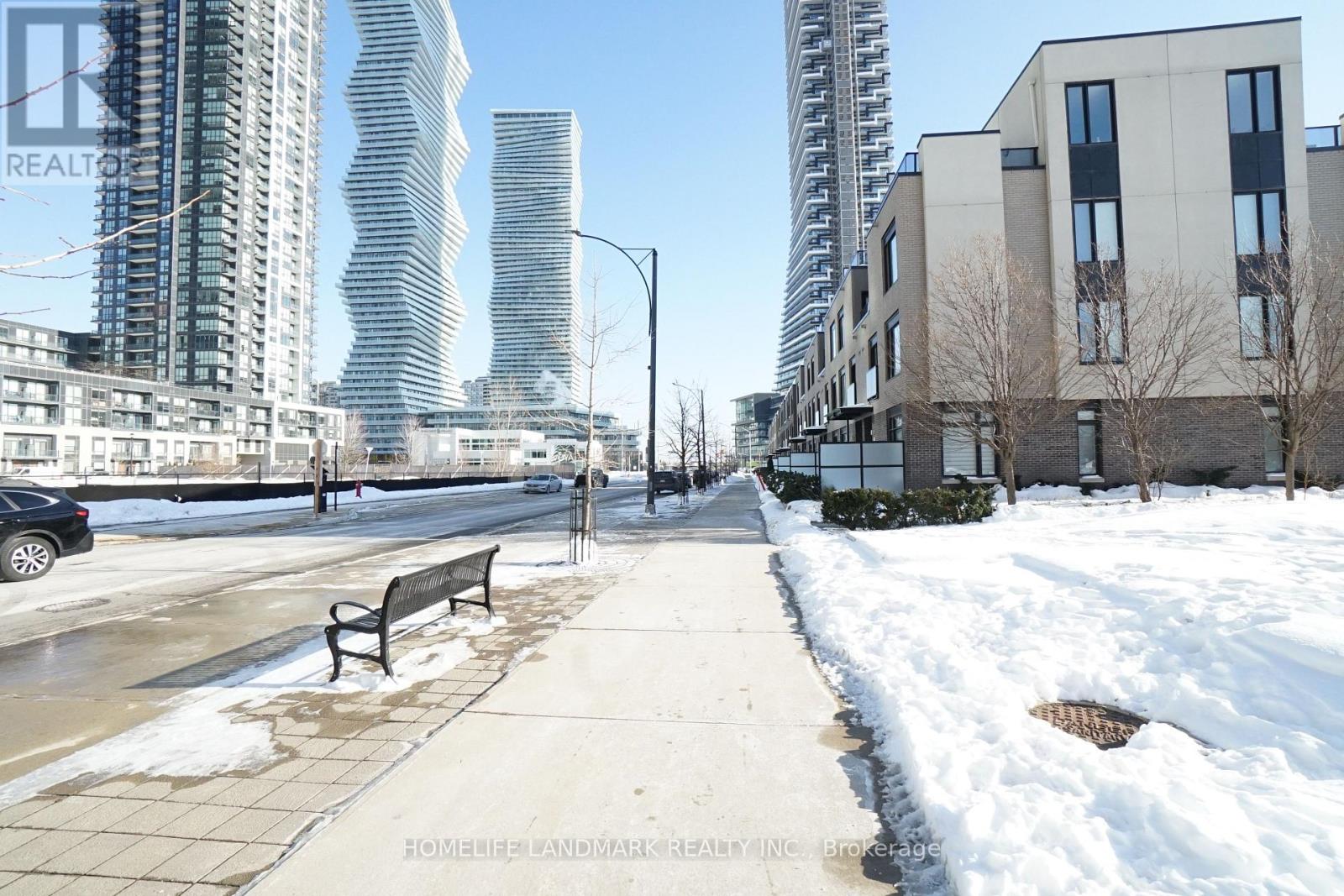 4 - 4030 Parkside Village Drive, Mississauga, Ontario  L5B 0K2 - Photo 3 - W12760400