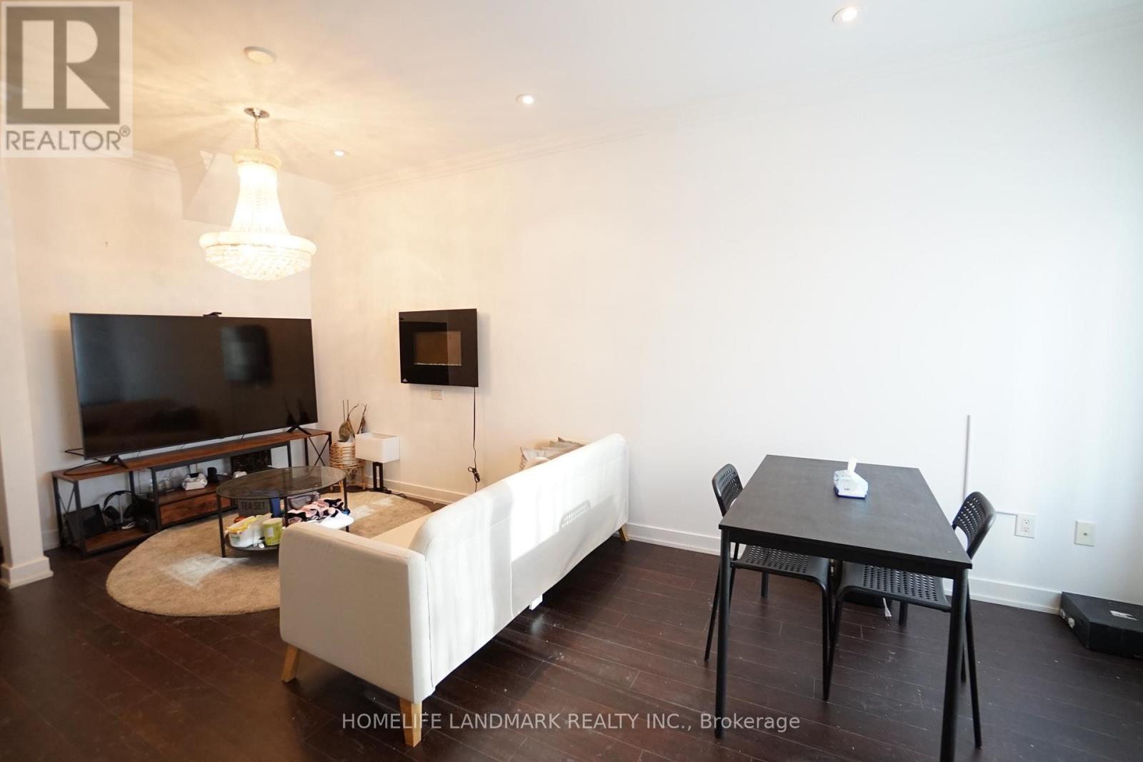 4 - 4030 Parkside Village Drive, Mississauga, Ontario  L5B 0K2 - Photo 5 - W12760400