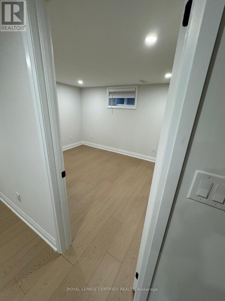 Basement - 209 Consulate Road, Mississauga, Ontario  L5B 3E6 - Photo 12 - W12760420
