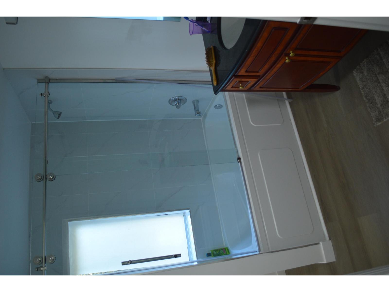 45992 Gurney Road, Cultus Lake East, Cultus Lake, British Columbia  V2R 5A8 - Photo 4 - R3062772