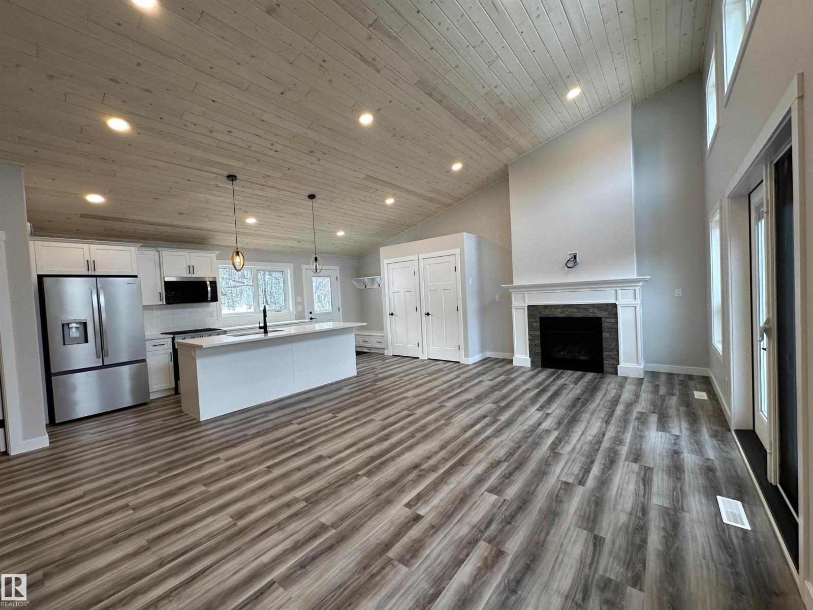 17 Hillside Cr, Rural Lac Ste. Anne County, Alberta  T0E 0A0 - Photo 1 - E4448473