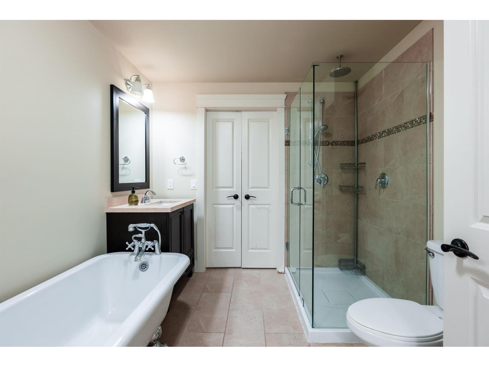 203 19530 65 Avenue, Surrey, British Columbia  V4N 6M1 - Photo 8 - R3086882