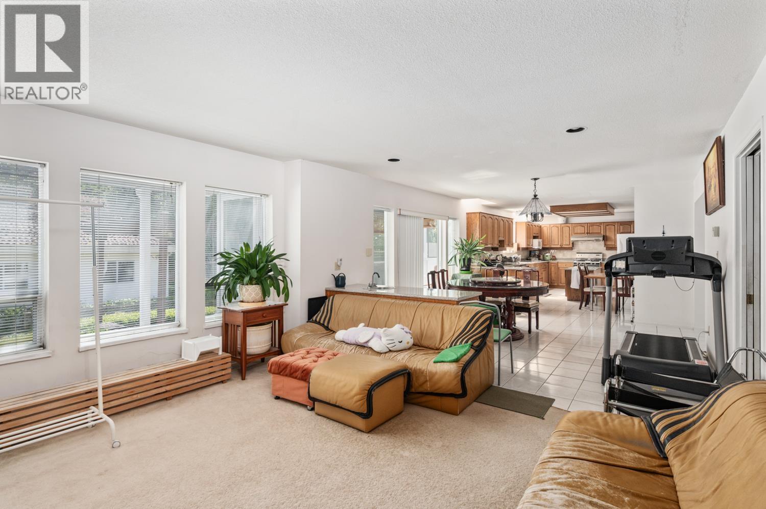 Listing Picture 7 of 16 : 3662 W 49TH AVENUE, Vancouver / 溫哥華 - 魯藝地產 Yvonne Lu Group - MLS Medallion Club Member