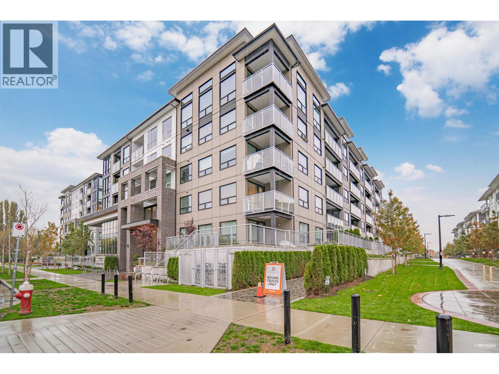 226 9233 ODLIN ROAD, Richmond, British Columbia