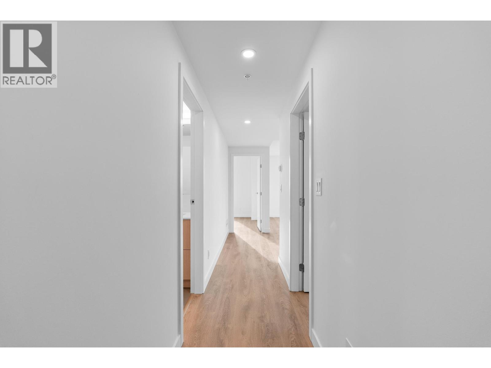 1802 308 Alderson Avenue, Coquitlam, British Columbia  V3K 0J2 - Photo 6 - R3086344