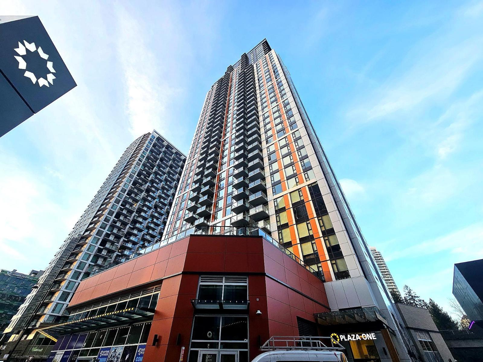 3307 13725 GEORGE JUNCTION, Surrey, British Columbia