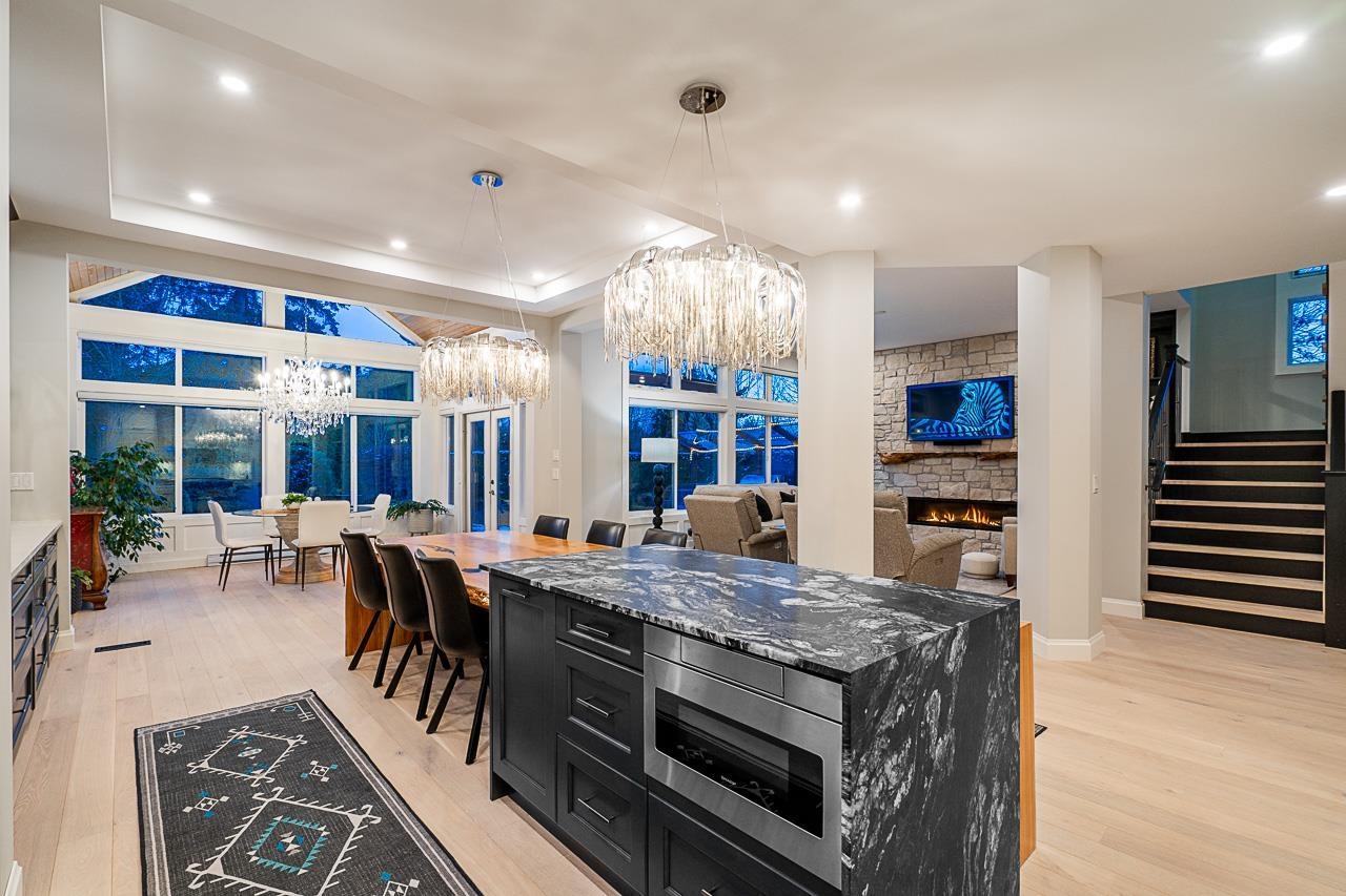 15448 33a Avenue, Surrey, British Columbia  V3Z 0K6 - Photo 3 - R3083232