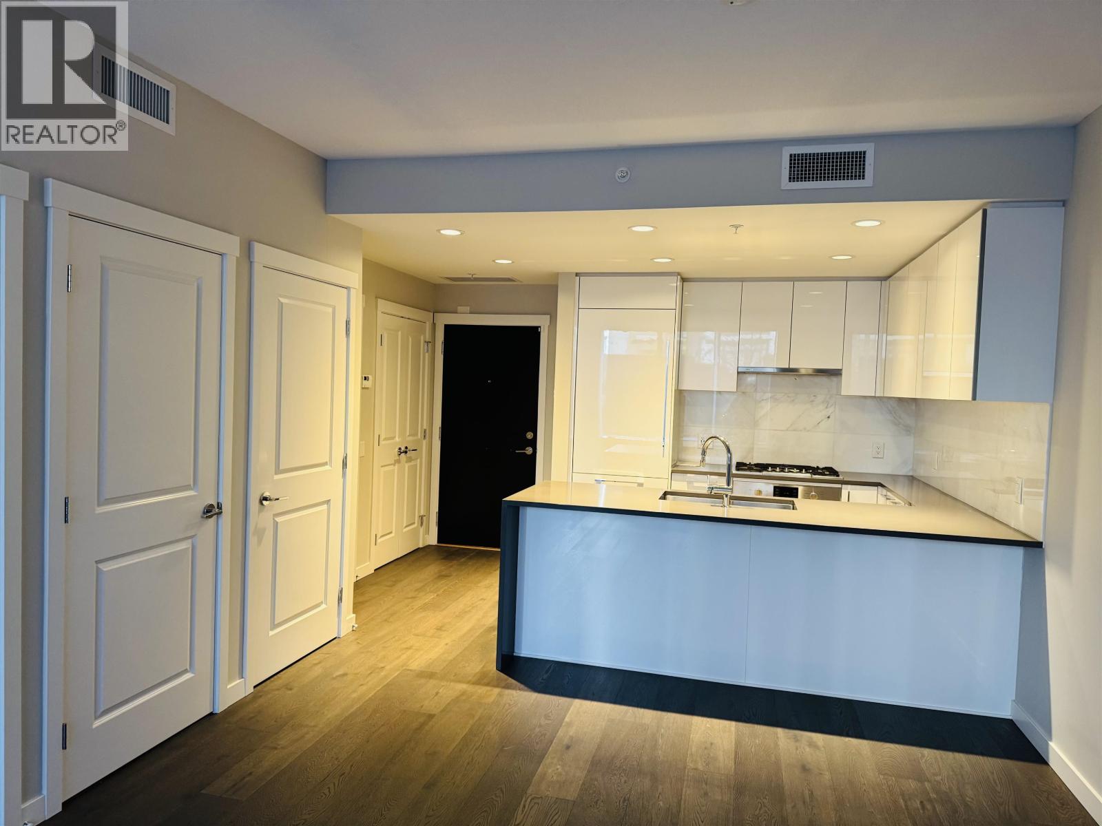 101 5687 Gray Avenue, Vancouver, British Columbia  V6S 0K7 - Photo 5 - R3070850