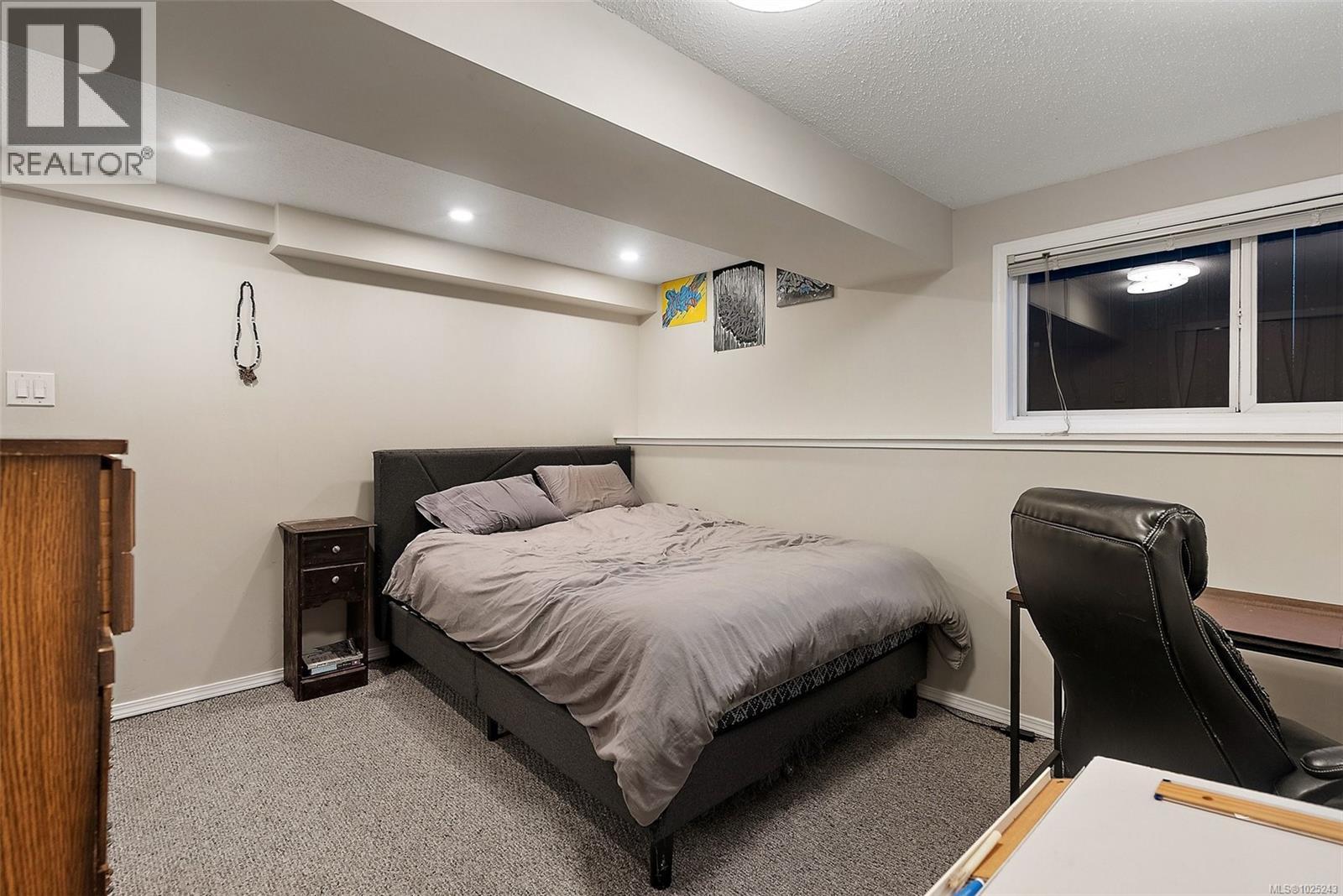 727 Porter Rd, Esquimalt, British Columbia  V9A 5W7 - Photo 25 - 1025243