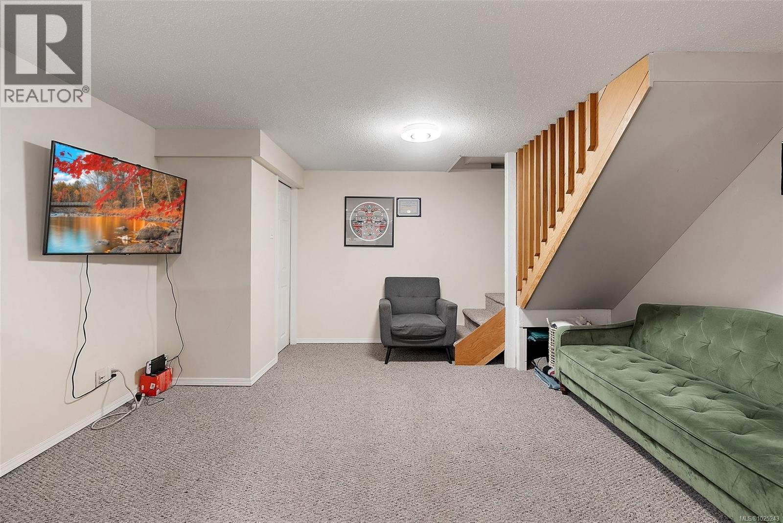 727 Porter Rd, Esquimalt, British Columbia  V9A 5W7 - Photo 26 - 1025243