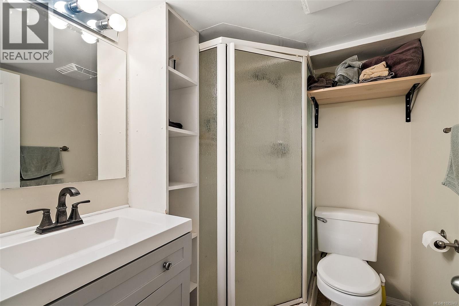 727 Porter Rd, Esquimalt, British Columbia  V9A 5W7 - Photo 29 - 1025243