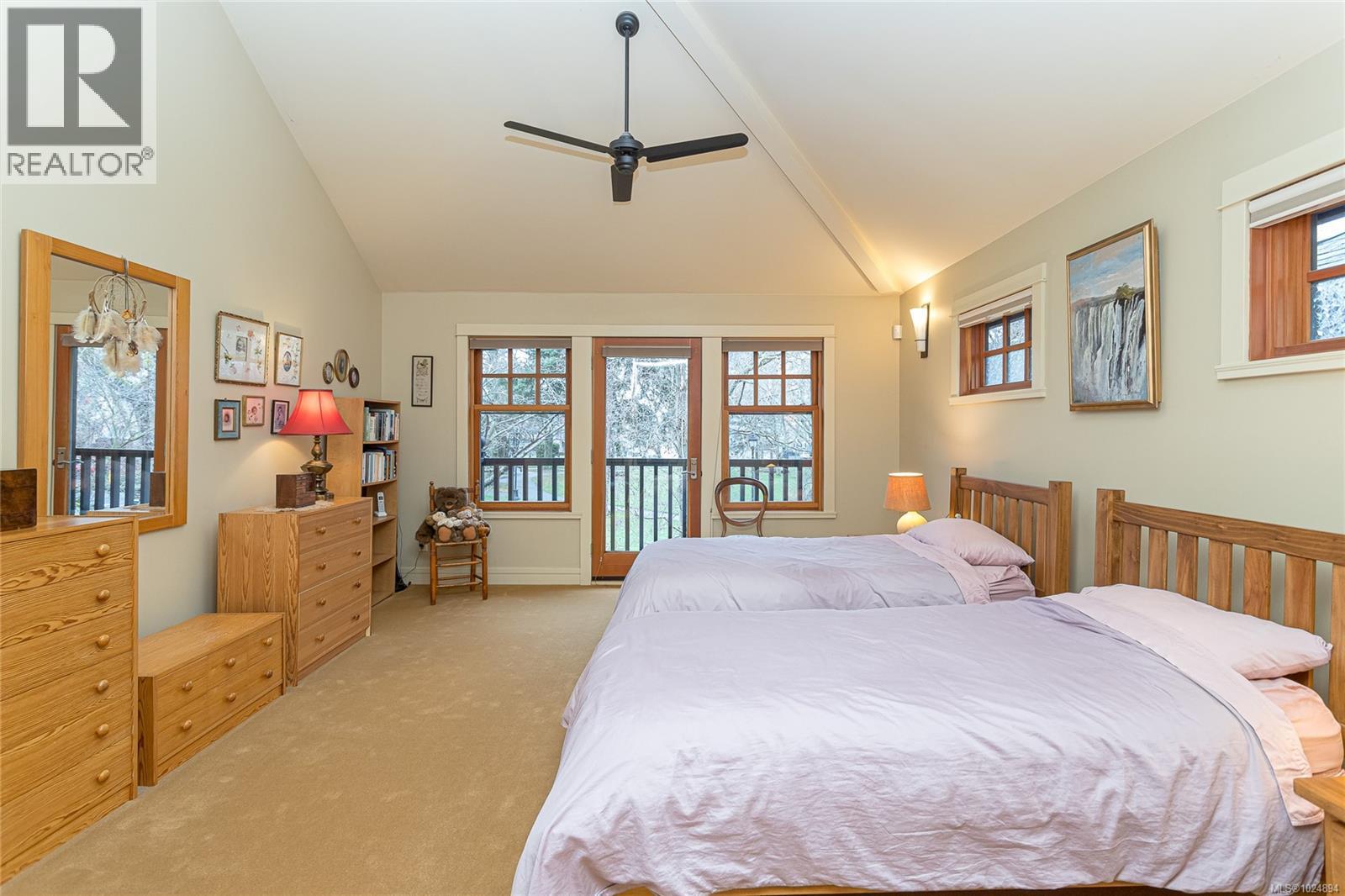 4 933 Meares St, Victoria, British Columbia  V8V 3J5 - Photo 16 - 1024894