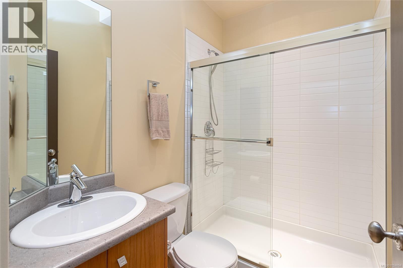 4 933 Meares St, Victoria, British Columbia  V8V 3J5 - Photo 28 - 1024894