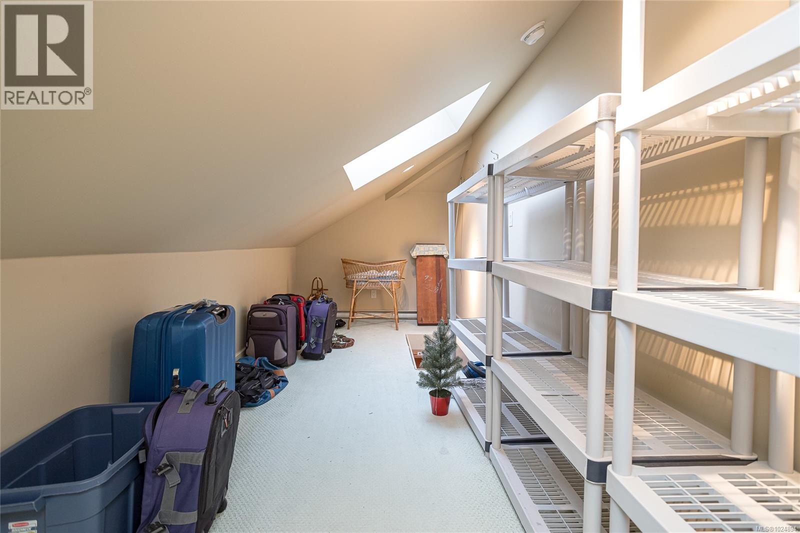 4 933 Meares St, Victoria, British Columbia  V8V 3J5 - Photo 31 - 1024894