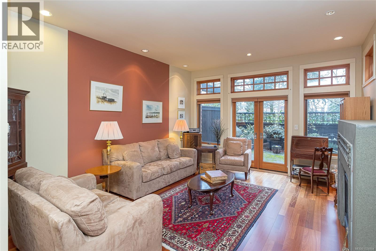 4 933 Meares St, Victoria, British Columbia  V8V 3J5 - Photo 6 - 1024894