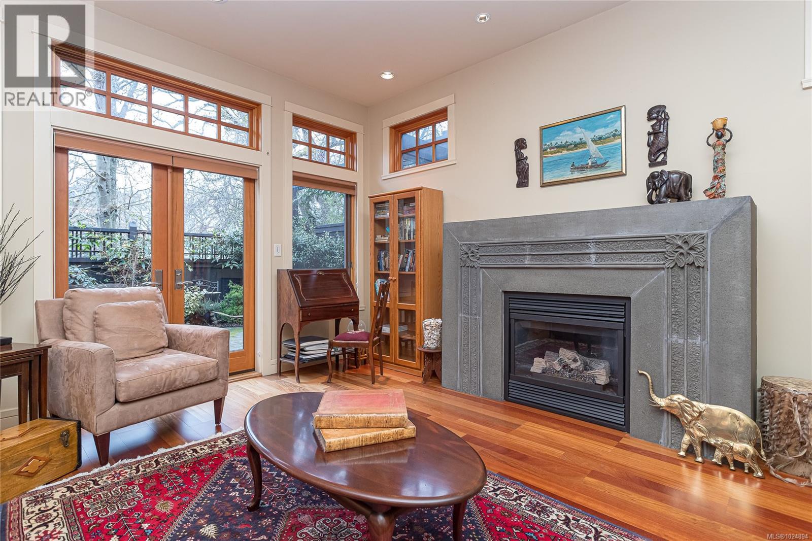 4 933 Meares St, Victoria, British Columbia  V8V 3J5 - Photo 8 - 1024894