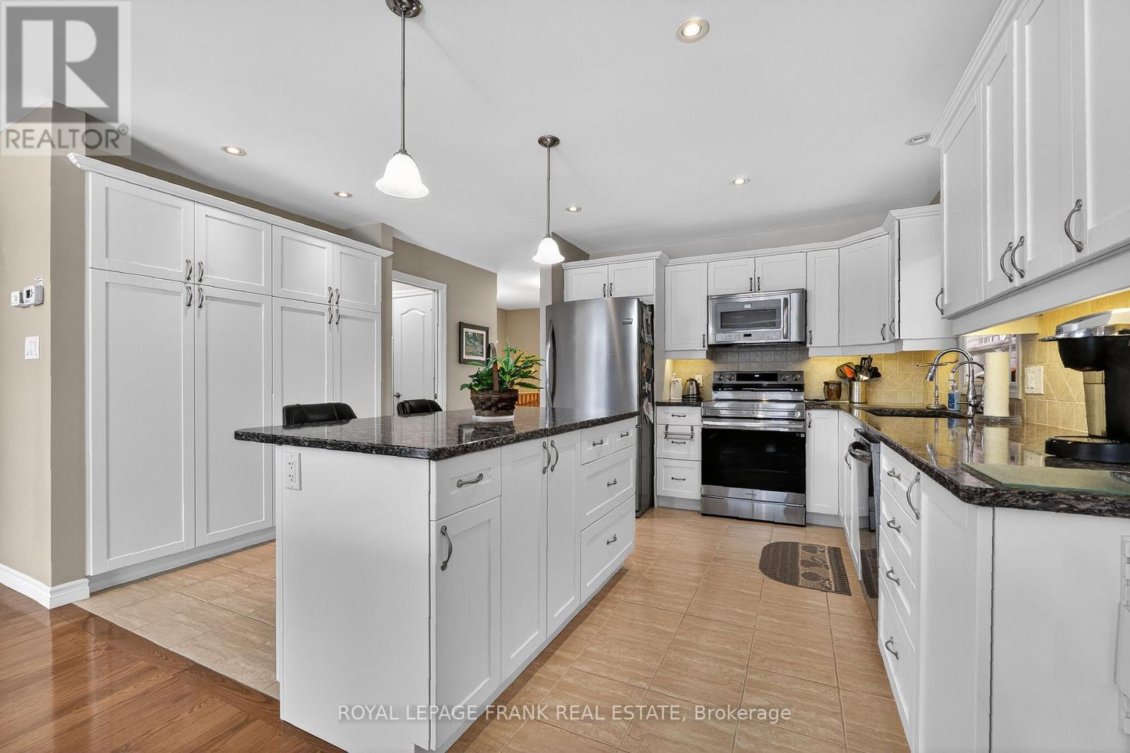 9 Green Arbour Way, Kawartha Lakes, Ontario  K9V 0E7 - Photo 5 - X12760488