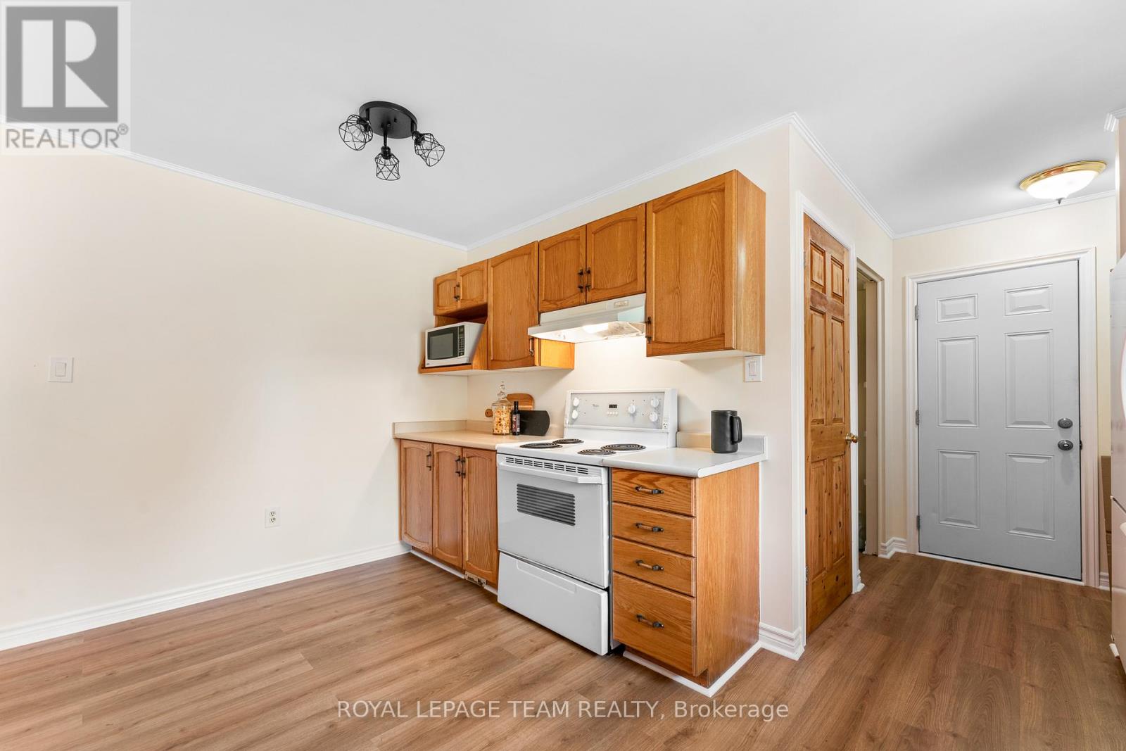 106 Porcupine Trail, Ottawa, Ontario  K0A 1T0 - Photo 22 - X12465674