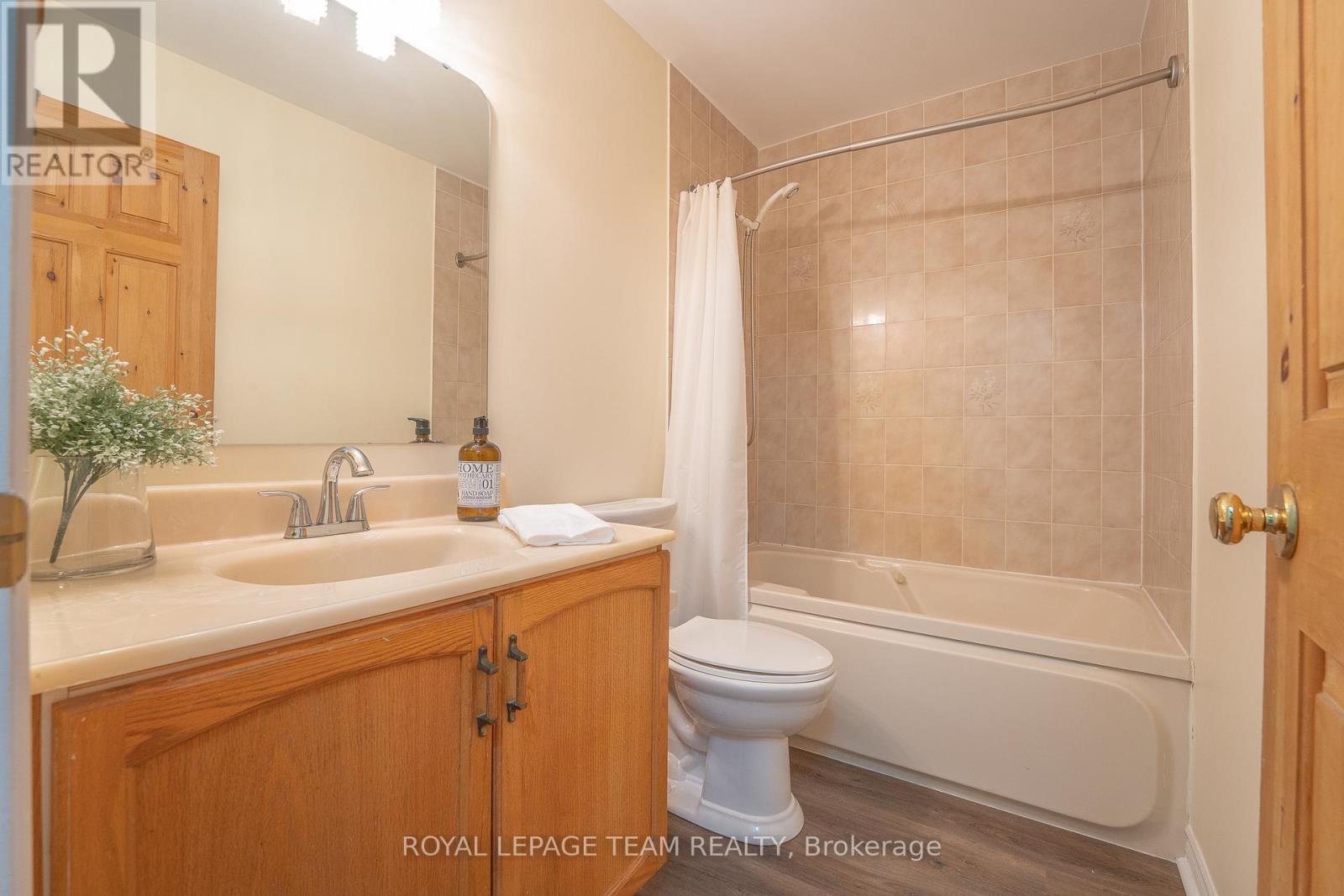 106 Porcupine Trail, Ottawa, Ontario  K0A 1T0 - Photo 24 - X12465674