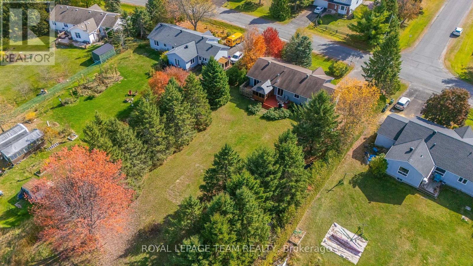 106 Porcupine Trail, Ottawa, Ontario  K0A 1T0 - Photo 48 - X12465674