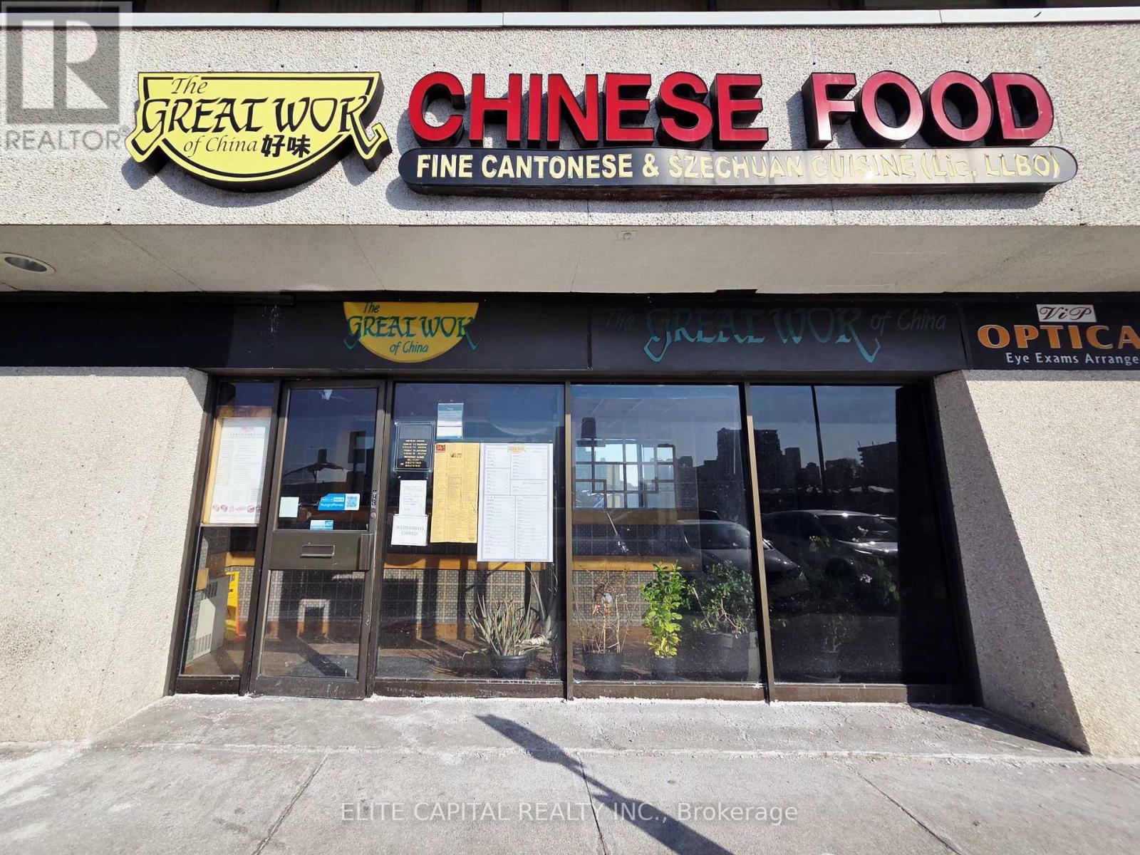 377 BURNHAMTHORPE ROAD E, Mississauga, Ontario