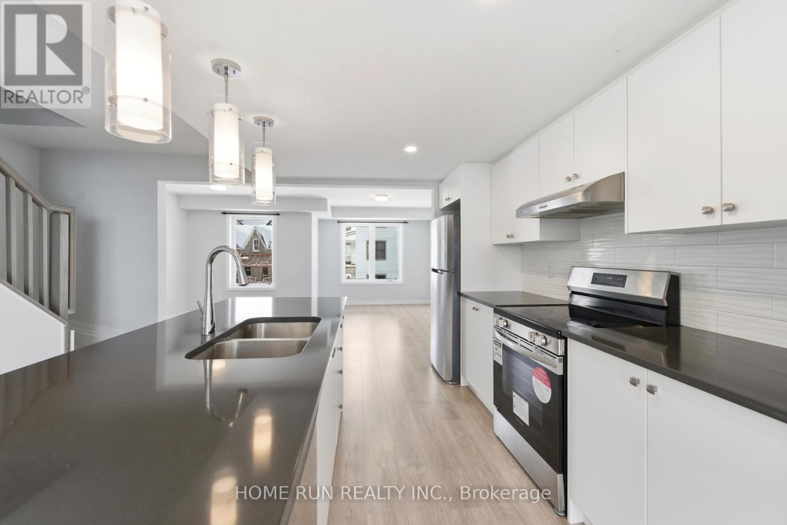 752 Kinstead Private, Ottawa, Ontario  K2S 3B3 - Photo 12 - X12760440