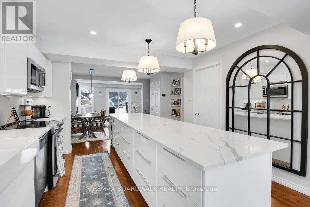 3 - 104 Cheltenham Private, Ottawa, Ontario  K1V 0L6 - Photo 12 - X12760518