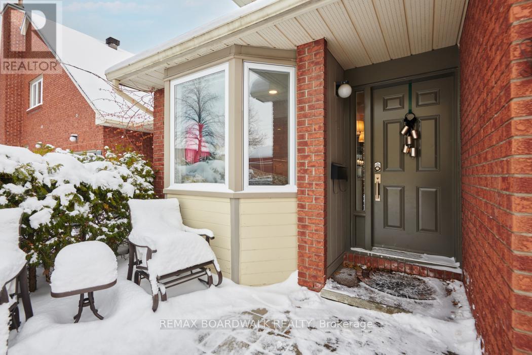 3 - 104 Cheltenham Private, Ottawa, Ontario  K1V 0L6 - Photo 4 - X12760518