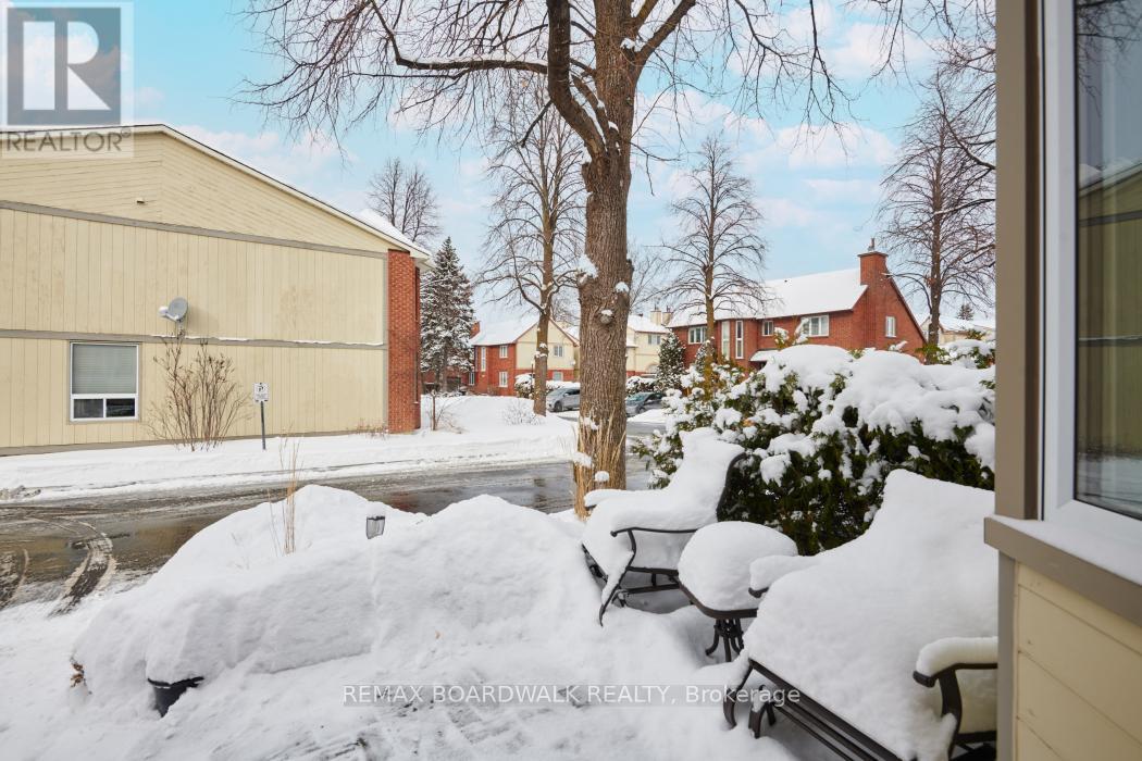 3 - 104 Cheltenham Private, Ottawa, Ontario  K1V 0L6 - Photo 5 - X12760518