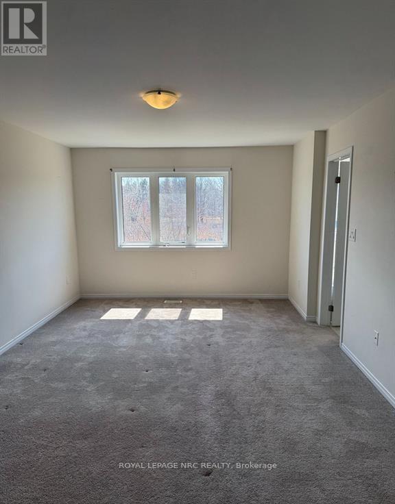 260 Esther Crescent, Thorold, Ontario  L3B 0H1 - Photo 11 - X12760528