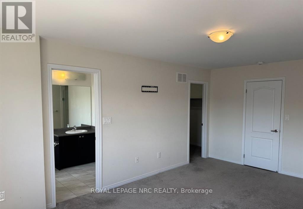 260 Esther Crescent, Thorold, Ontario  L3B 0H1 - Photo 12 - X12760528