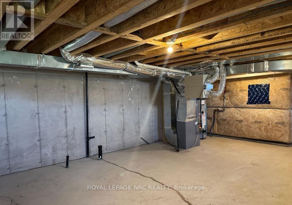 260 Esther Crescent, Thorold, Ontario  L3B 0H1 - Photo 21 - X12760528