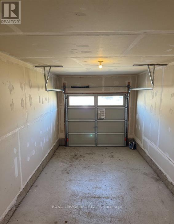 260 Esther Crescent, Thorold, Ontario  L3B 0H1 - Photo 23 - X12760528