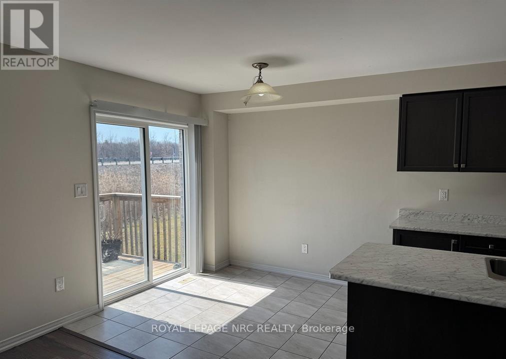 260 Esther Crescent, Thorold, Ontario  L3B 0H1 - Photo 6 - X12760528