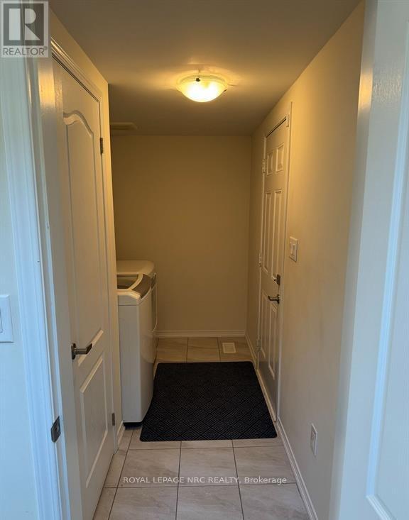 260 Esther Crescent, Thorold, Ontario  L3B 0H1 - Photo 8 - X12760528