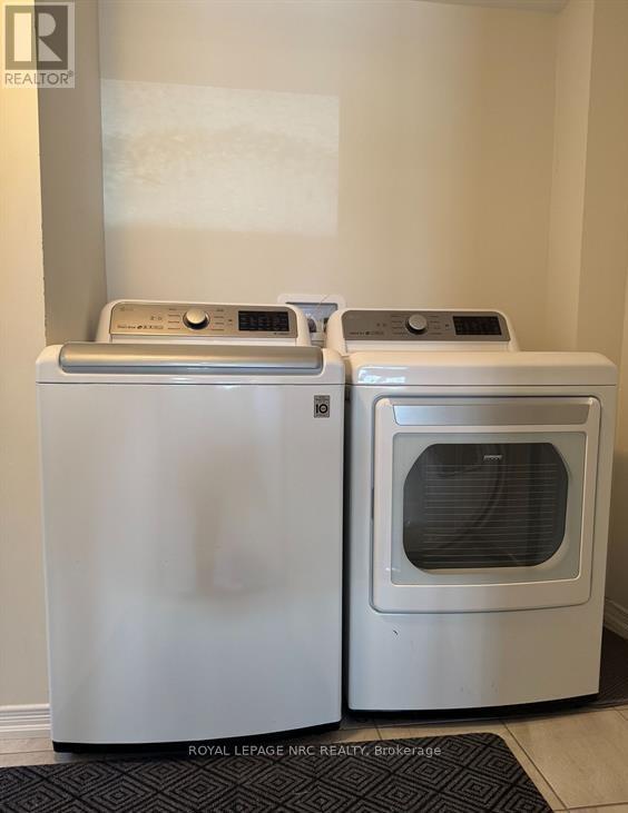 260 Esther Crescent, Thorold, Ontario  L3B 0H1 - Photo 9 - X12760528