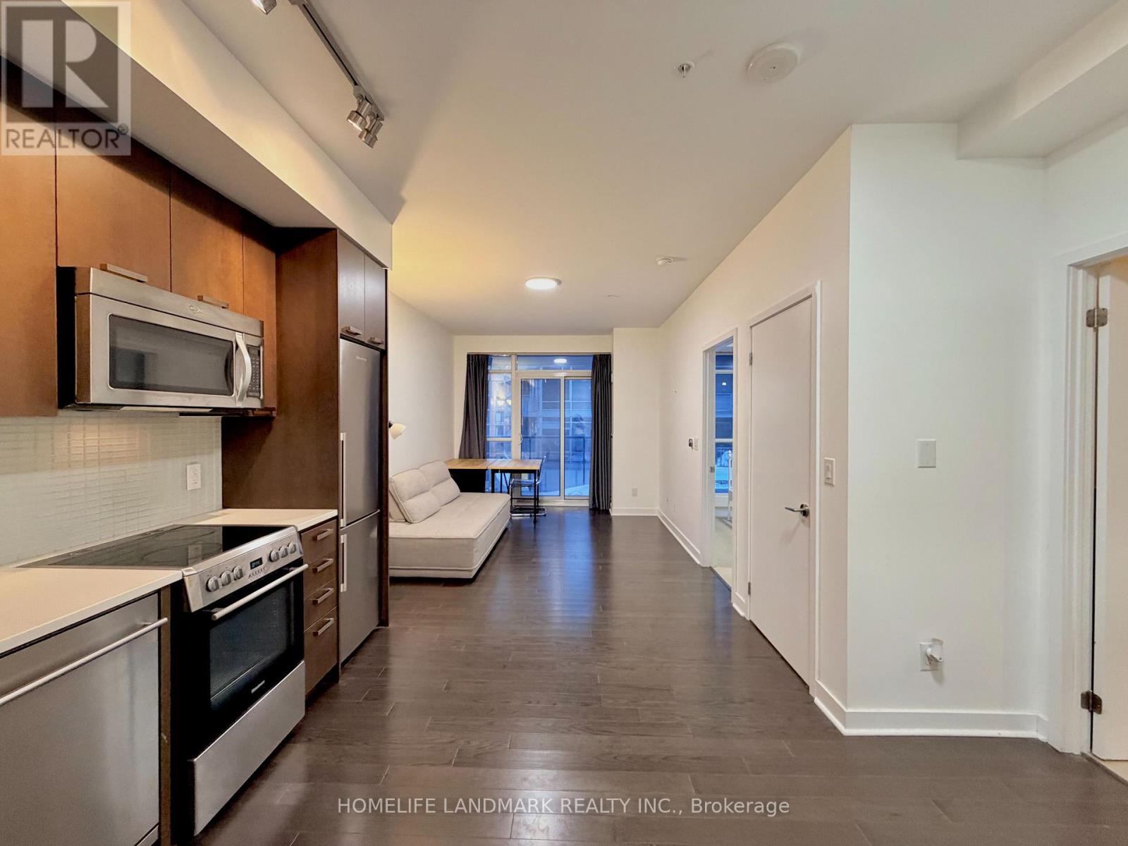 1014 - 295 Adelaide Street W, Toronto, Ontario  M5V 1P7 - Photo 2 - C12760436