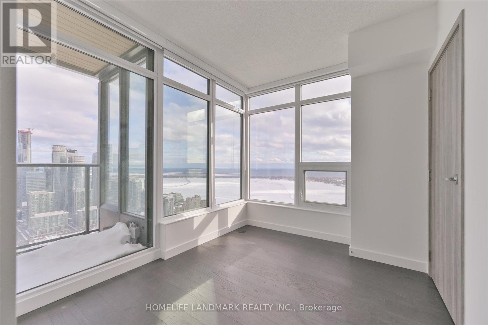 6203 - 1 Concord Cityplace Way, Toronto (Waterfront Communities), Ontario  M5V 0X3 - Photo 17 - C12760454