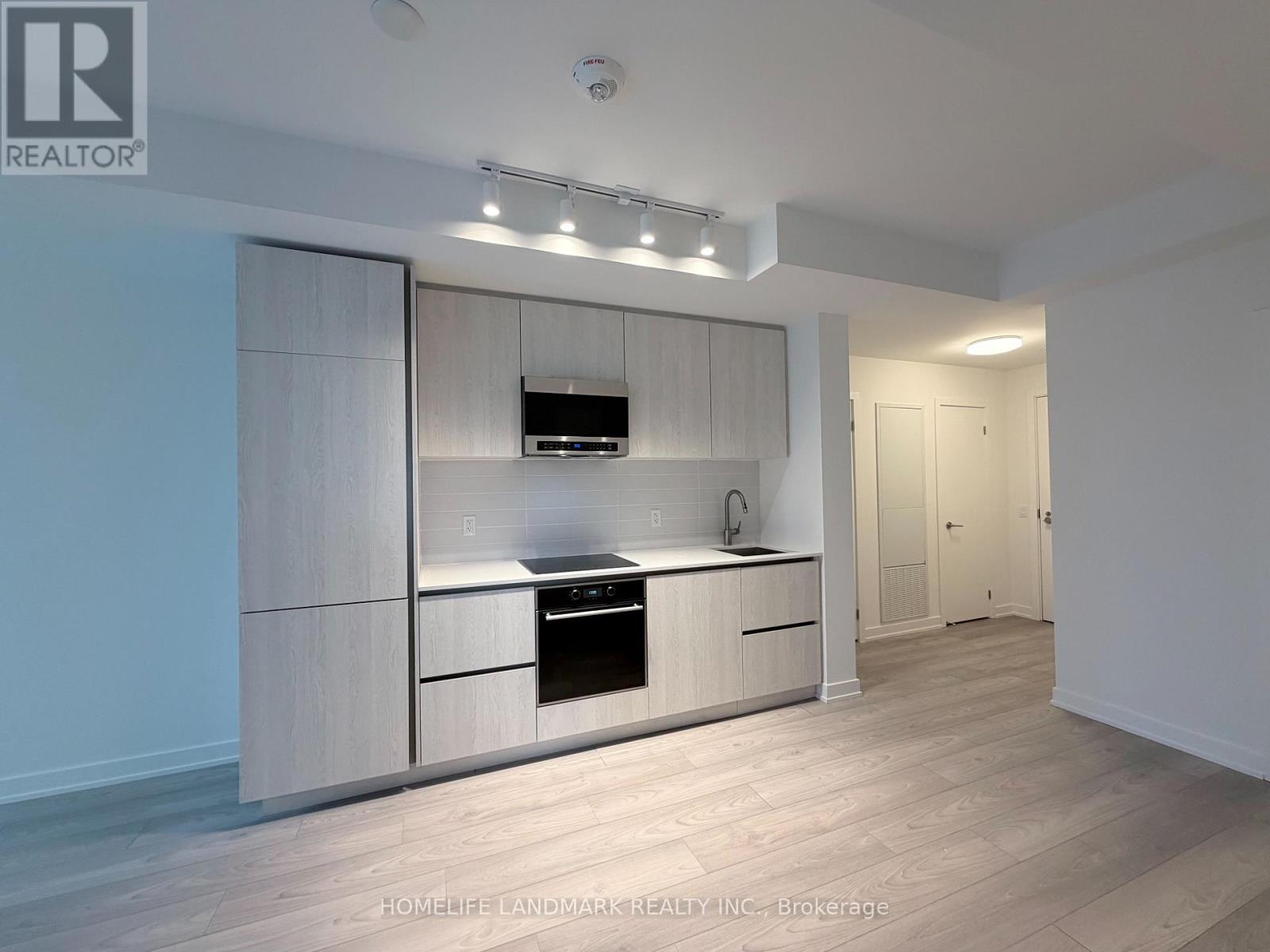 1202 - 110 Broadway Avenue, Toronto (Mount Pleasant West), Ontario  M4P 1V7 - Photo 2 - C12760458