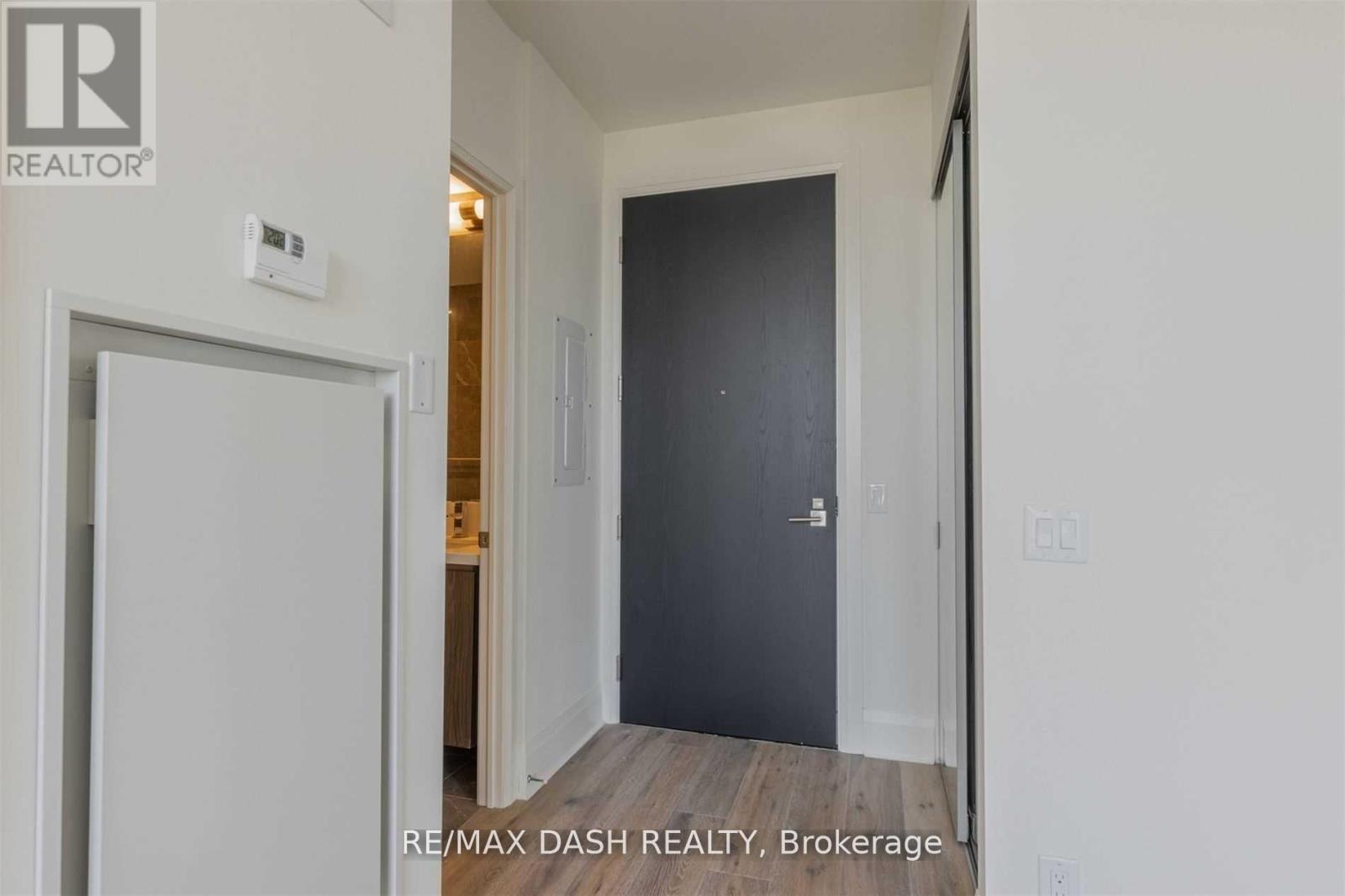 801 - 151 Avenue Road, Toronto (Annex), Ontario  M5R 2H7 - Photo 2 - C12760484