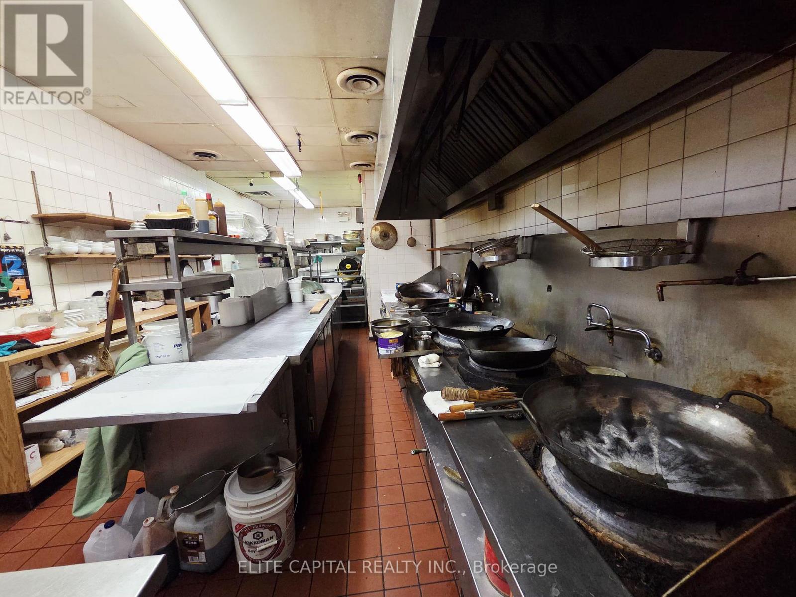 377 Burnhamthorpe Road E, Mississauga, Ontario  L5A 3Y1 - Photo 17 - W12760264