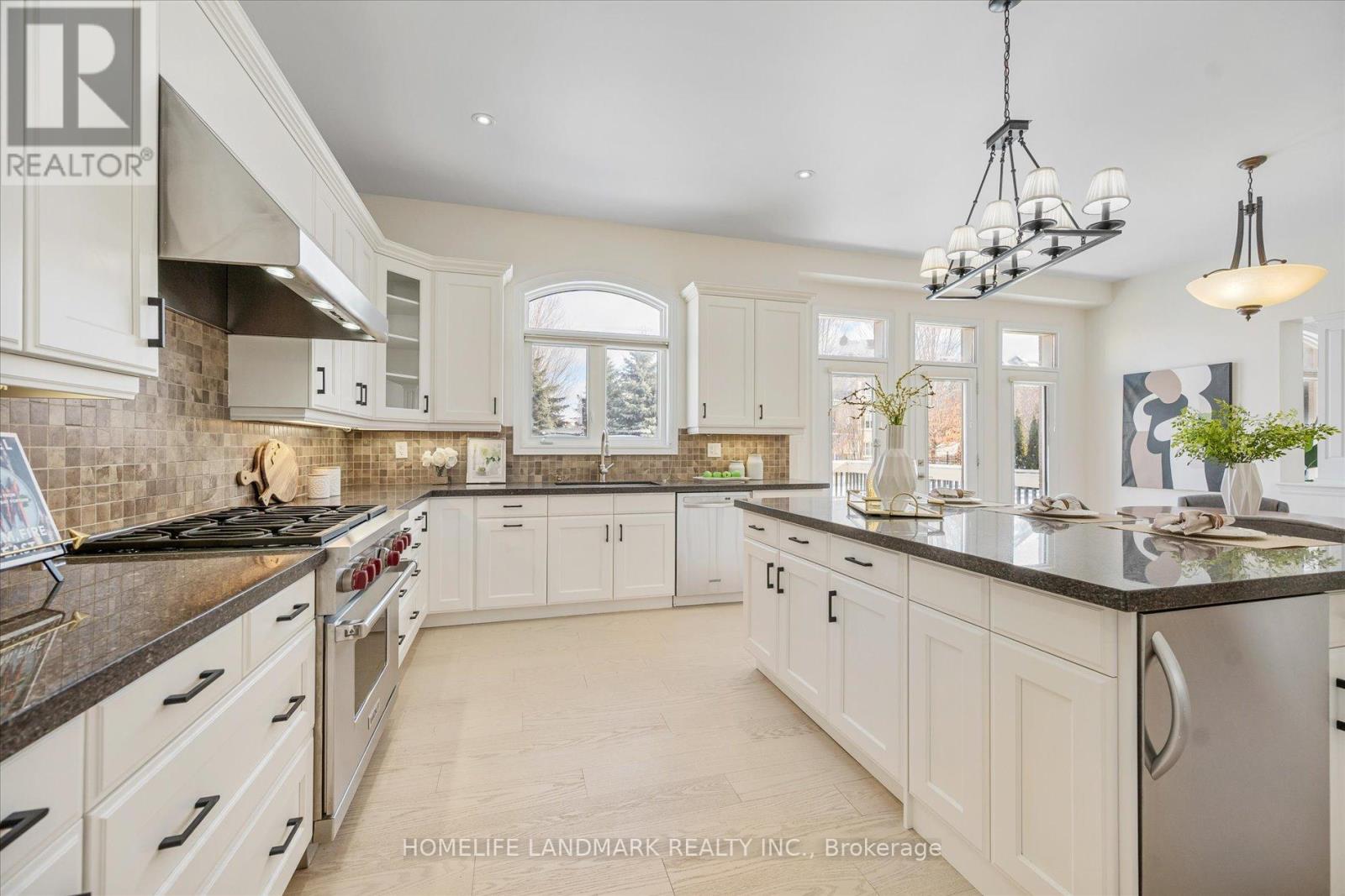 45 Carisbrooke Circle, Aurora (Bayview Southeast), Ontario  L4G 0K4 - Photo 14 - N12760446