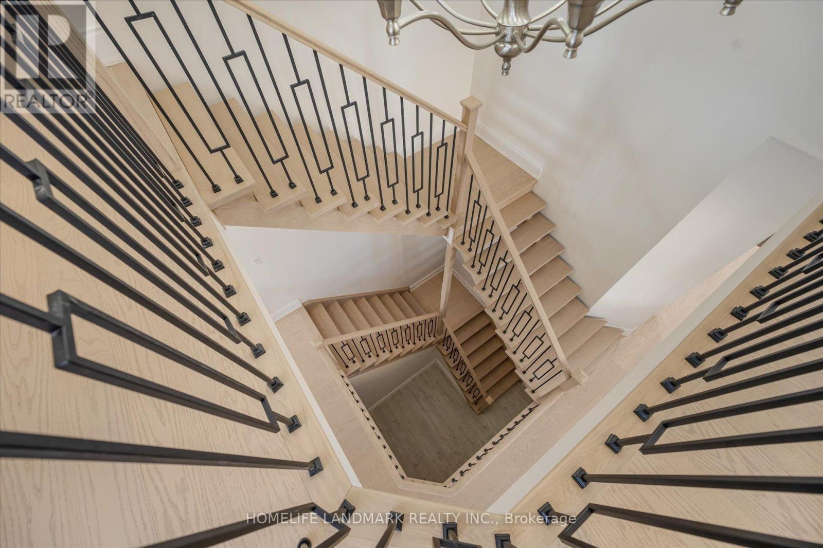 45 Carisbrooke Circle, Aurora (Bayview Southeast), Ontario  L4G 0K4 - Photo 25 - N12760446